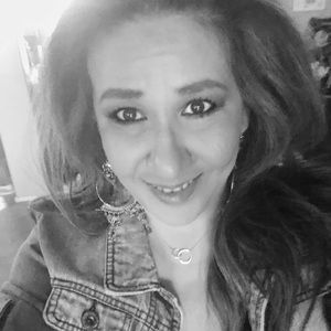 Meet your Posher, Lorinda